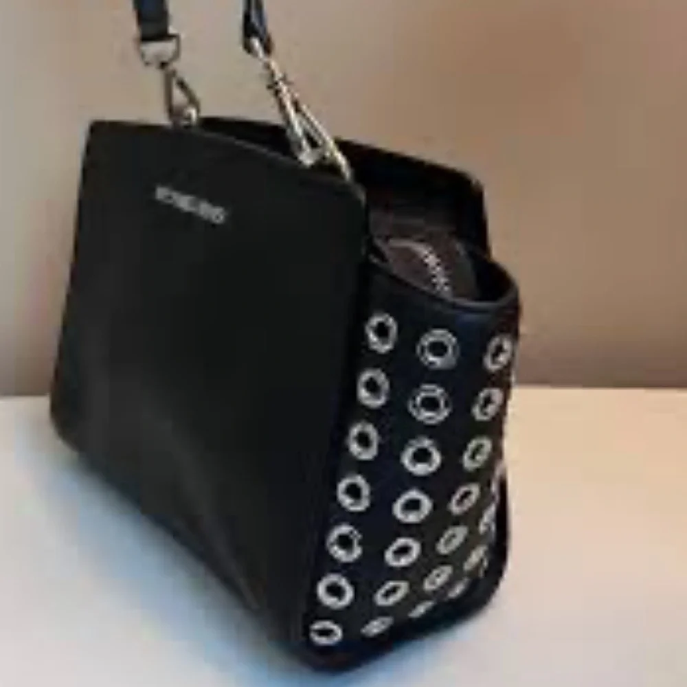 Modern Black MICHAEL Michael Kors Selma Grommet Medium shoulder, crossbody bag - Picture 11 of 16